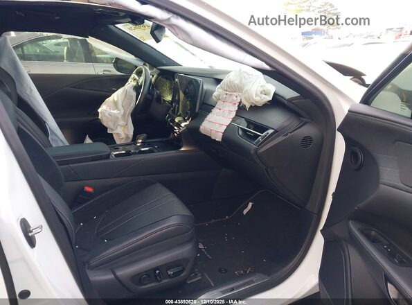 2T2BCMEA2PC001865 2023 LEXUS RX 500H Белый Вид салона спереди