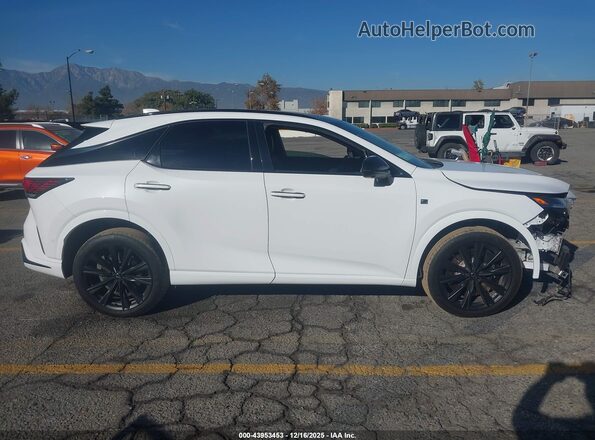 2T2BCMEA6PC009788 2023 LEXUS RX 500H Белый Вид задней части салона