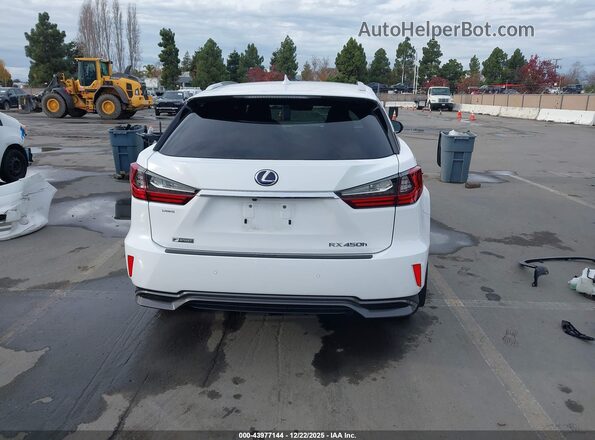 2T2BGMCA2JC021760 2018 LEXUS RX 450H White 