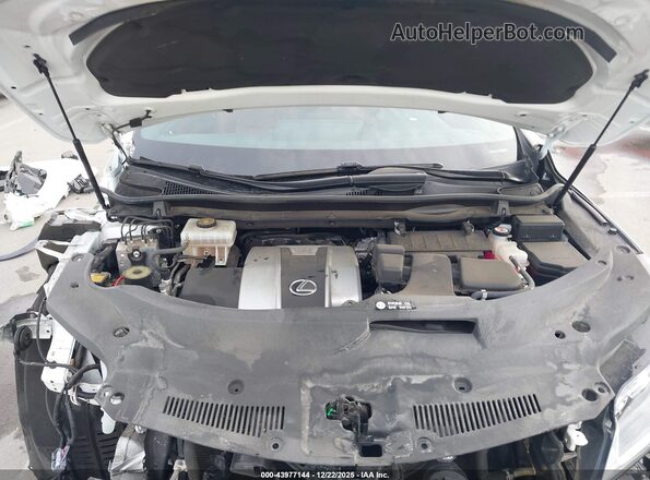 2T2BGMCA2JC021760 2018 LEXUS RX 450H White Rear view