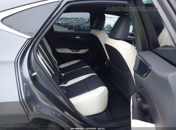 2T2GGCEZ1NC009902 2022 LEXUS NX 350 Gray Vista de la etiqueta del VIN