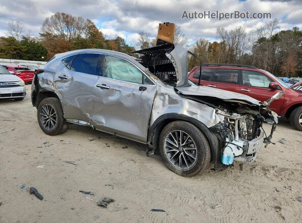 2T2GGCEZ3RC036945 2024 LEXUS NX Silver Передня права чверть