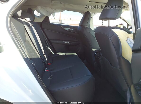 2T2GGCEZXTC095580 2026 LEXUS NX White Vista de la etiqueta del VIN