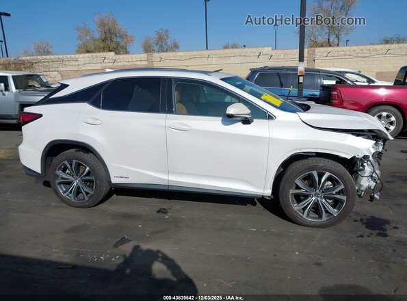 2T2HGMDA6NC080633 2022 LEXUS RX 450H White Widok wnętrza 360 stopni