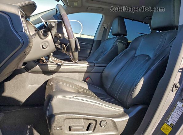 2T2JZMAA0NC226377 2022 LEXUS RX Серый Вид салона спереди