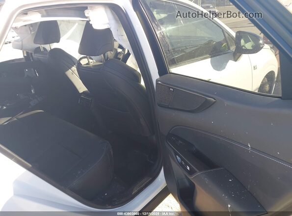2T2KGCEZ6RC043981 2024 LEXUS NX 350 White Vista de la etiqueta del VIN