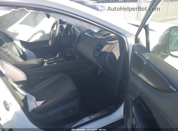 2T2KGCEZ6RC043981 2024 LEXUS NX 350 White Vista interior delantera
