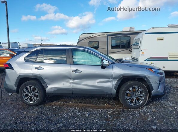 2T3D6RFVXRW073697 2024 TOYOTA LIMITED Серебряный Вид задней части салона