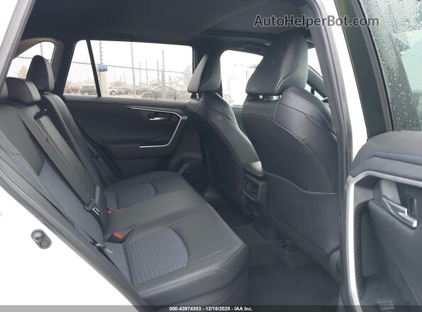 2T3E6RFV1RW070420 2024 TOYOTA RAV4 HYBRID Белый Вид наклейки с VIN-кодом