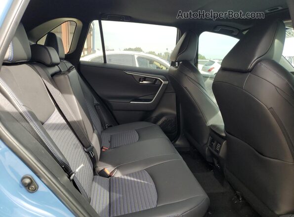 2T3E6RFV7NW035441 2022 TOYOTA RAV4 Blue Вид задньої частини салону