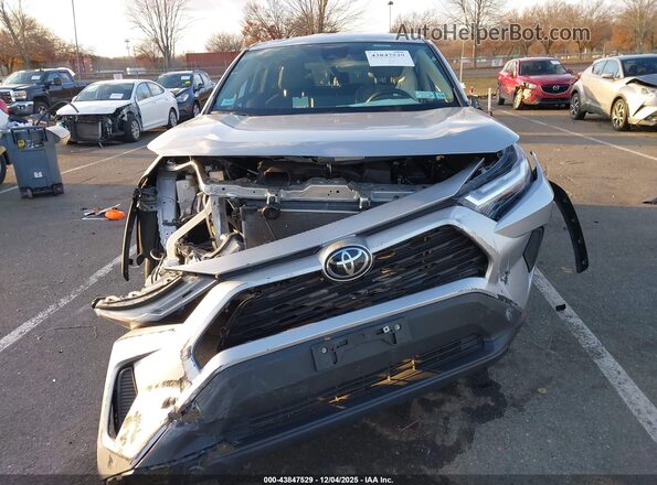 2T3G1RFV1SC523515 2025 TOYOTA LE Silver Front view
