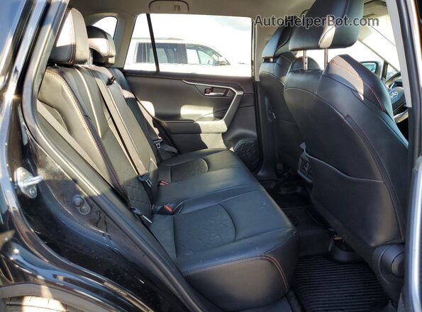 2T3J1RFV1NW257289 2022 TOYOTA RAV4 Черный Вид задней части салона
