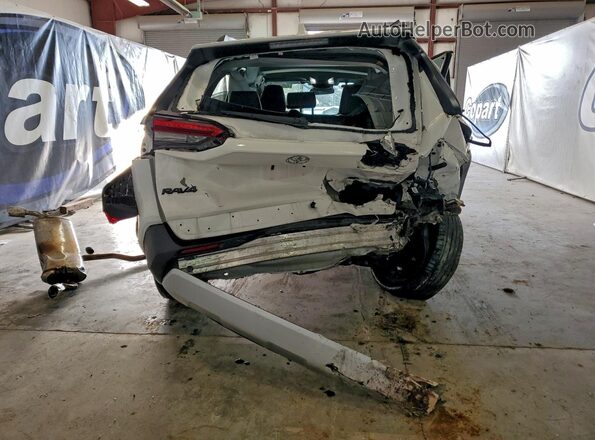 2T3J1RFVXRW464219 2024 TOYOTA RAV4 White Вид ззаду