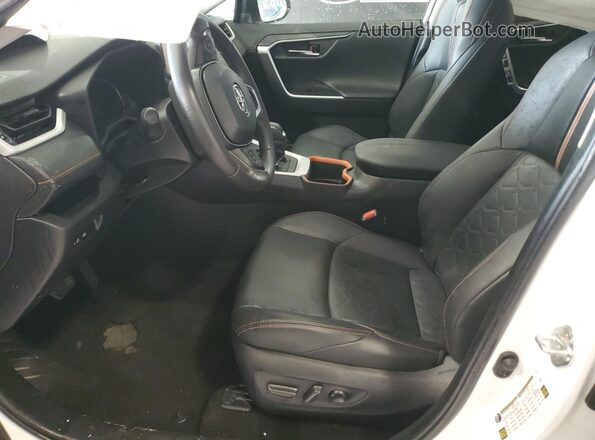 2T3J1RFVXRW464219 2024 TOYOTA RAV4 White 