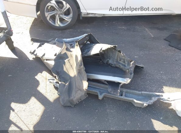 2T3P1RFV0MC192073 2021 TOYOTA LE Gray ხელსაწყოთა პანელის ხედი