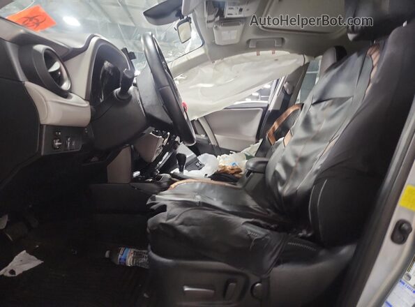 2T3RFREV6JW711939 2018 TOYOTA RAV4 Gray 