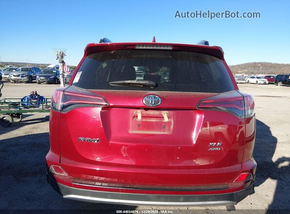2T3RFREV8JW834870 2018 TOYOTA LE Maroon 