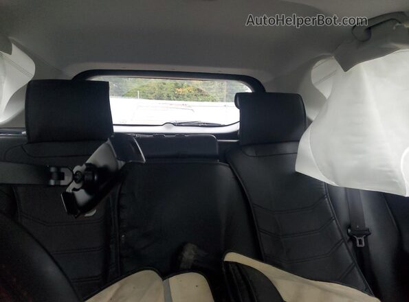 2T3S1RFVXRW465472 2024 TOYOTA RAV4 Gray Widok tylnych siedzeń
