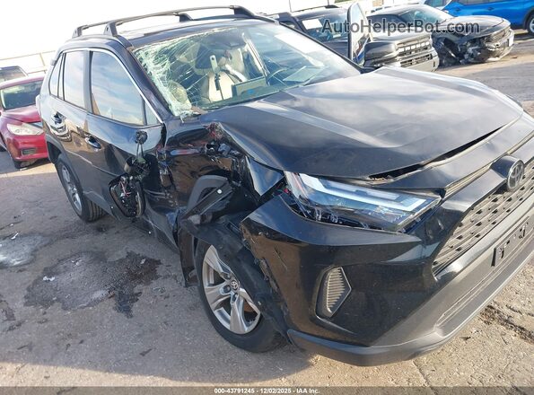 2T3W1RFV0RC275084 2024 TOYOTA LE Black Vista frontal