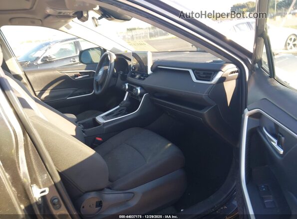 2T3W1RFV2PC227034 2023 TOYOTA LE Gray Widok wnętrza z przodu