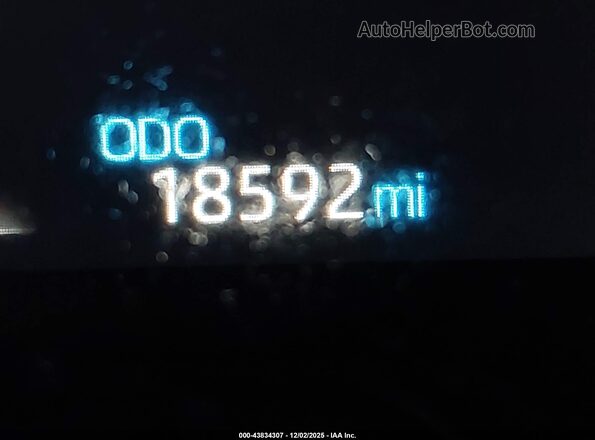 2T3W1RFV2SC307264 2025 TOYOTA LE Gray Widok tylnych siedzeń