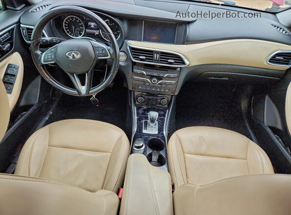SJKCH5CR6JA045319 2018 INFINITI QX30 Red 