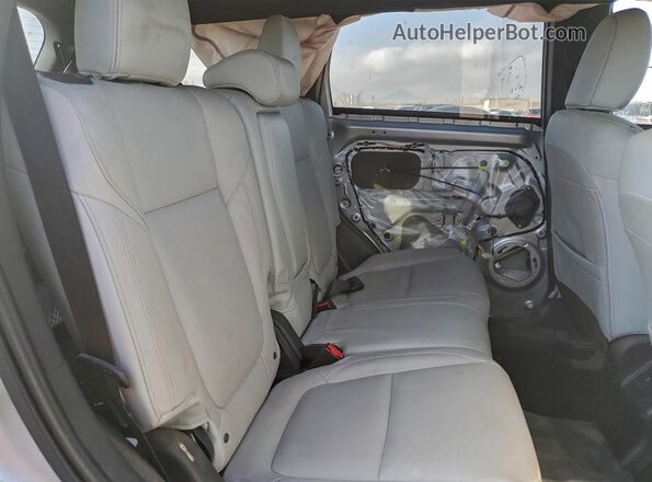JA4J2VA70NZ050501 2022 MITSUBISHI OUTLANDER Серебряный Вид подкапотного пространства