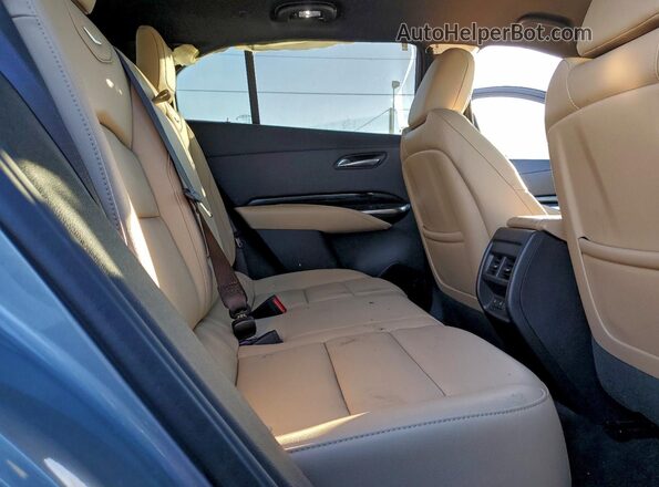 1GYAZAR45RF244379 2024 CADILLAC XT4 Серебряный 