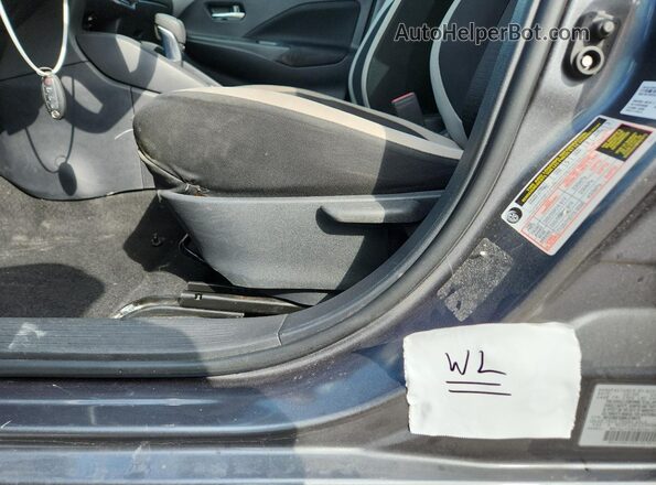 3N1CN8EV0ML819572 2021 NISSAN VERSA Серый 