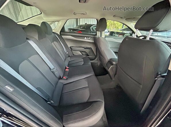 5XXG24J23MG005181 2021 KIA K5 Черный Вид салона спереди