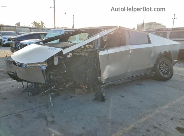 7G2CEHED9SA058678 2025 TESLA CYBERTRUCK Silver Trasero izquierdo