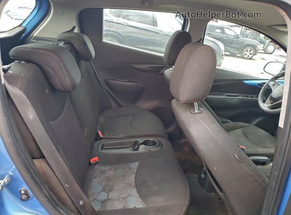 KL8CD6SA7JC439666 2018 CHEVROLET SPARK Blue Вид задньої частини салону