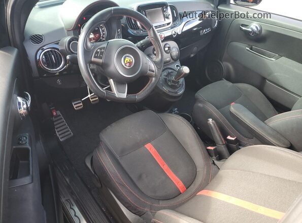 3C3CFFFH1HT598484 2017 FIAT 500 Black Вид панелі приладів