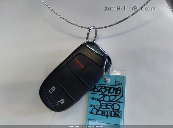 3C4NJCBB3NT235229 2022 JEEP COMPASS Черный Вид панели приборов