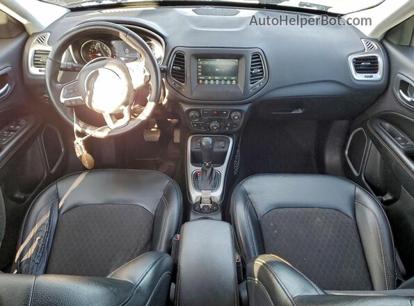 3C4NJCBB6HT643096 2017 JEEP COMPASS Black Vista del salpicadero