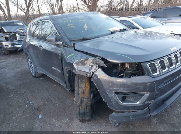 3C4NJCCB2JT193323 2018 JEEP COMPASS Gray Вид спереду