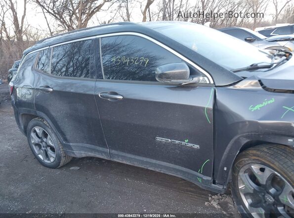 3C4NJCCB2JT193323 2018 JEEP COMPASS Gray Вид задньої частини салону