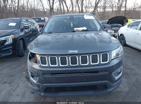 3C4NJCCB2JT193323 2018 JEEP COMPASS Gray Вид щитка приладів