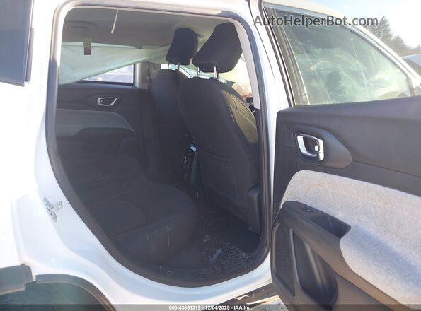 3C4NJDAB0NT214068 2022 JEEP COMPASS White VIN sticker view