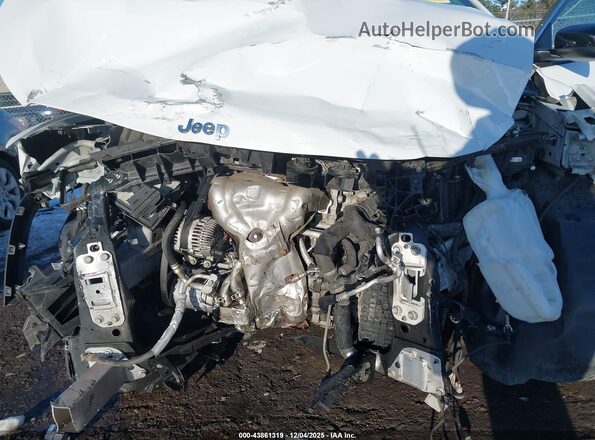 3C4NJDAB0NT214068 2022 JEEP COMPASS White Rear view