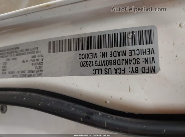 3C4NJDBB0MT512620 2021 JEEP COMPASS Белый 