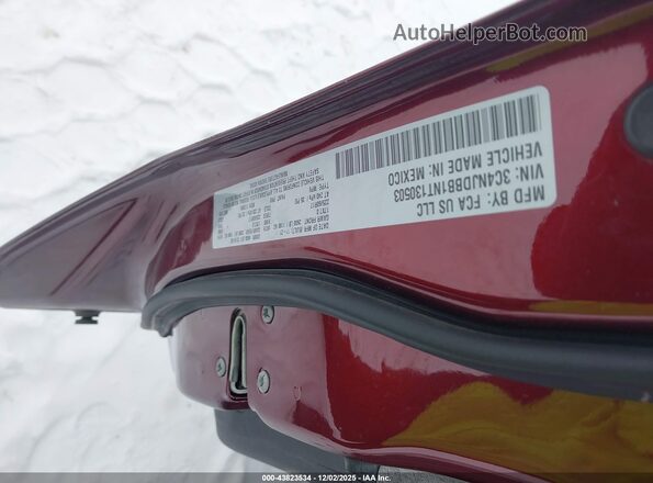 3C4NJDBB1NT130503 2022 JEEP COMPASS Red Engine compartment view