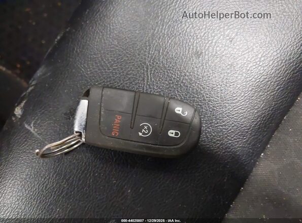3C4NJDBB2JT178635 2018 JEEP COMPASS Серый Вид панели приборов
