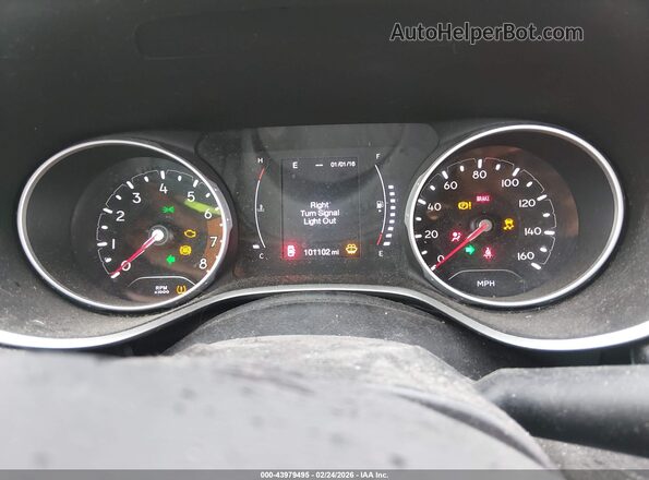 3C4NJDBB3JT191636 2018 JEEP COMPASS Red Vista de los asientos traseros