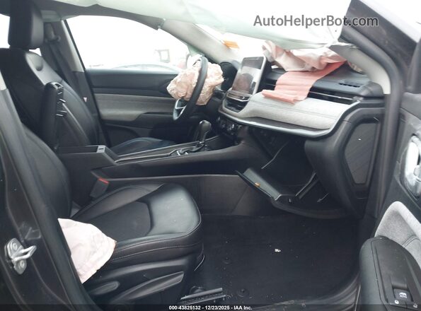 3C4NJDBB4NT101786 2022 JEEP COMPASS Черный Вид салона спереди