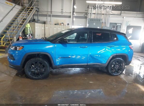 3C4NJDBB9NT184745 2022 JEEP COMPASS Blue 