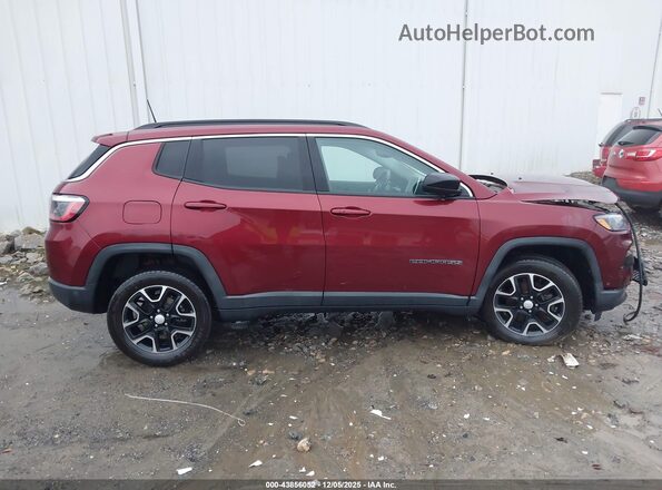 3C4NJDBBXNT118592 2022 JEEP COMPASS Red Вид задньої частини салону