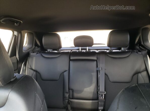 3C4NJDBN3RT605181 2024 JEEP COMPASS White Widok tylnych siedzeń