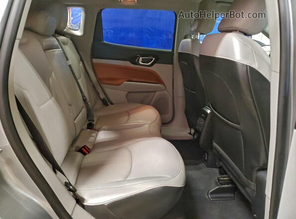 3C4NJDCB1NT153813 2022 JEEP COMPASS Gray Rear interior view
