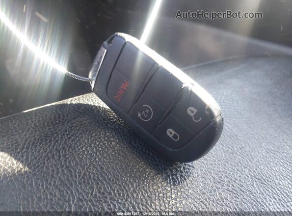 3C4NJDCB1NT189520 2022 JEEP COMPASS Black Вид панелі приладів